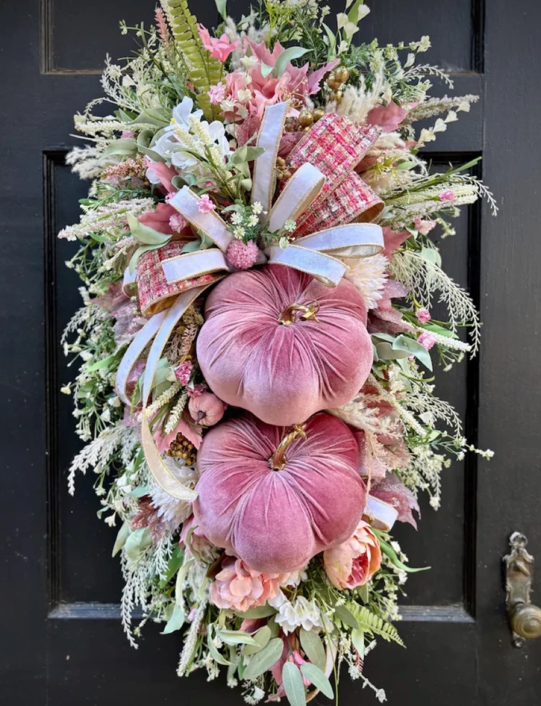Wreath handmade reference in the Nothing archive